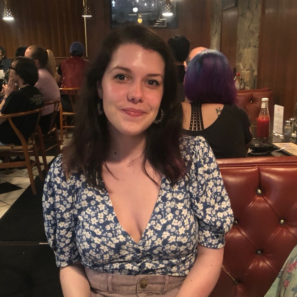 Meet your Posher, Aine